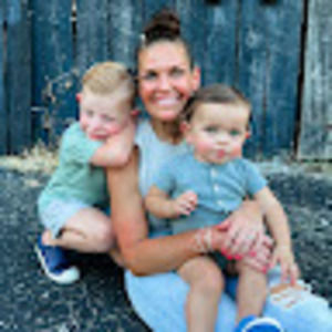 Meet your Posher, Whitney